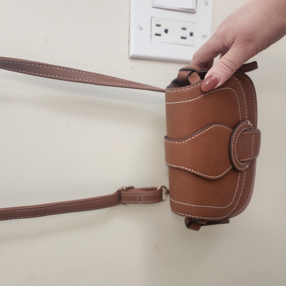 Rachel Zoe Tan Leather Crossbody Bag - Picture 4 of 5